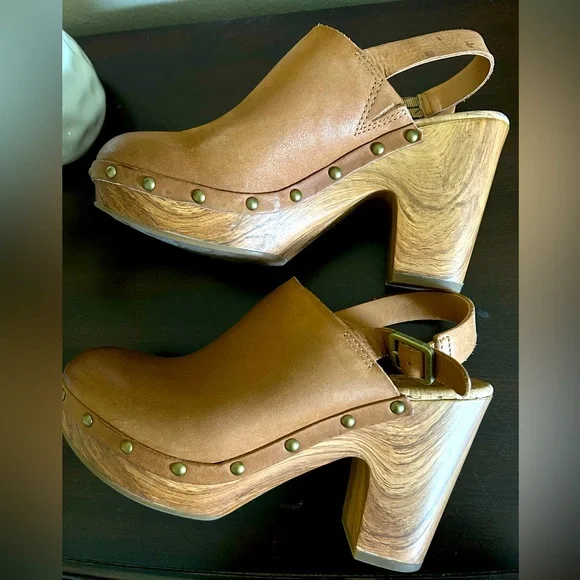 Kork-Ease Darby Tan Leather Studded Clog Heels - Picture 4 of 7